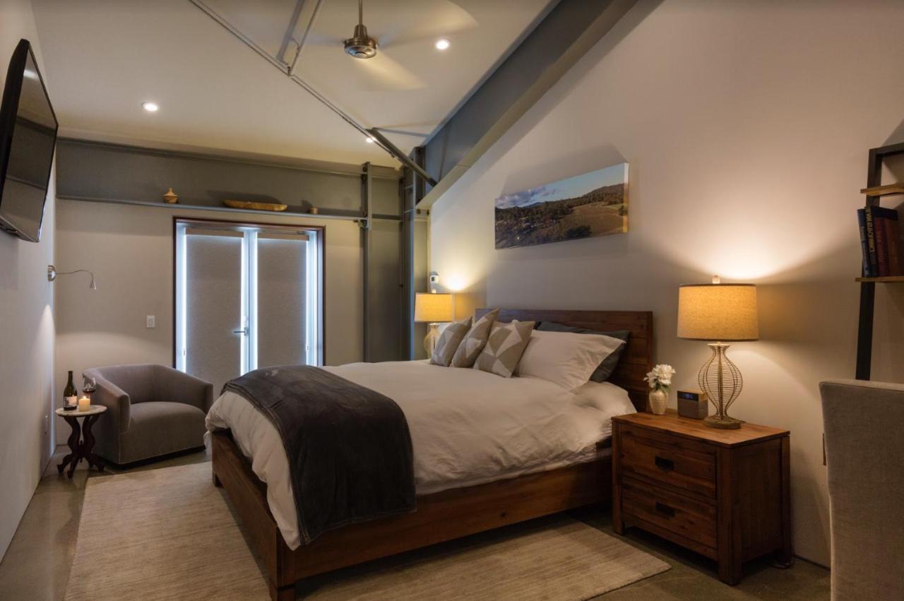 Bed And Barrel At Stonehouse Cellars Bed & Breakfast Clearlake Oaks Ngoại thất bức ảnh